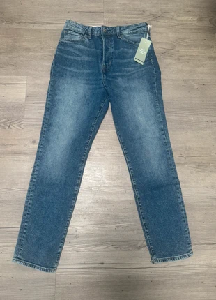 H&M Mom Jeans – Ultra High Waist, marque: H&M, état: Neuf avec étiquette, taille: L / 40 / 12, 10,00 €, 11,20 € Protection acheteurs incluse