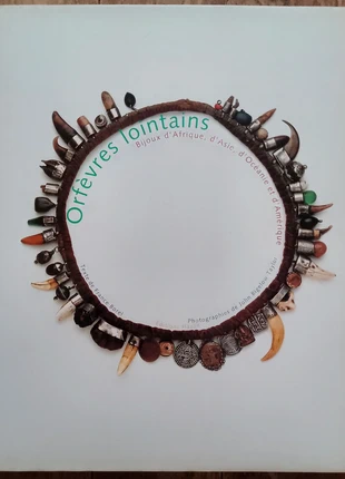 Orfèvres lointains - Bijoux d'Afrique, d'Océanie et d'Amérique, staat: Heel goed, € 30,00, € 32,20 inclusief Kopersbescherming