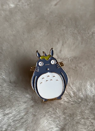 Pin de Totoro, Studio Ghibli, marque: Studio Ghibli, état: Neuf sans étiquette, 4,00 €, 4,90 € Protection acheteurs incluse