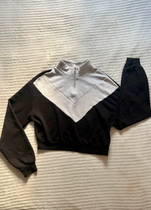 Y2K Cropped Quarter Zip Sweatshirt - Chevron Black & Grey, brand: Vintage Dressing, condition: Very good, size: M / 38 / 10, €8.00, €9.10 includes Buyer Protection