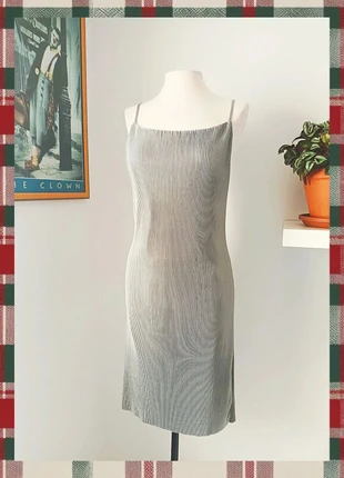 Fabuloso vestido satinado elástico mujer, brand: ONLY, condizioni: Ottime, taglia: L / IT 44 / EU 40, €23.20, €25.06 include la Protezione acquisti