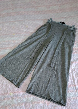 Pantalone invernale a gamba larga tartan tg s, brand: Made In Italy, condizioni: Ottime, taglia: S / IT 40 / EU 36, €7.99, €9.09 include la Protezione acquisti