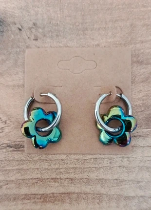 Boucles d'oreilles Fleurs noire, merk: Fleur, staat: Nieuw zonder prijskaartje, € 5,00, € 5,95 inclusief Kopersbescherming