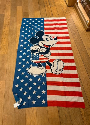 Foulard Disney Amérique, marca: Disneyland Paris, estado: Novo com etiquetas, €11.00, €12.25 inclui Proteção do Comprador