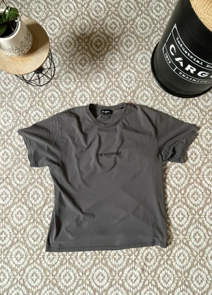 T-shirt The Kooples gris, comme neuf (L), marque: The Kooples, état: Neuf sans étiquette, taille: L, 20,00 €, 21,70 € Protection acheteurs incluse