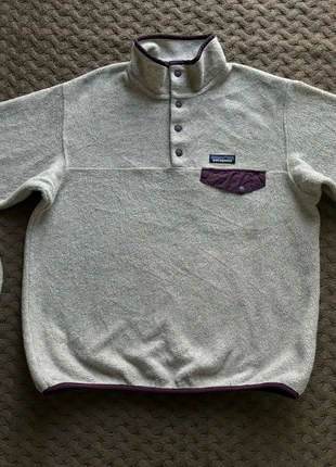 pull polaire boutonné patagonia lightweight snap-t synchilla gris et violet pour femmes, marque: Patagonia, état: Très bon état, taille: M / 38 / 10, 68,00 €, 72,10 € Protection acheteurs incluse