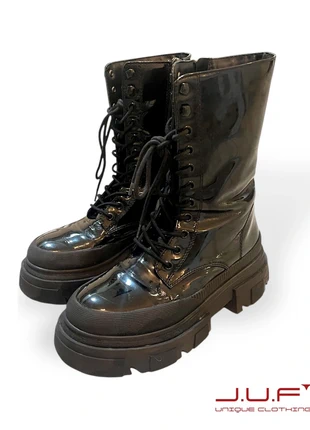 Black Patent Platform Combat Boots – Chunky Lace-Up with Side Zipper, marca: Bershka, estado: Bueno, tamaño: 38, 25,00 €, 26,95 € Protección al comprador incluida