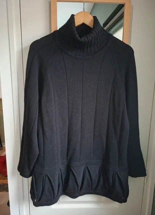 Superbe pull Louis Feraud pure laine vierge taille 42, marque: Louis Féraud, état: Très bon état, taille: XL / 42 / 14, 50,00 €, 53,20 € Protection acheteurs incluse