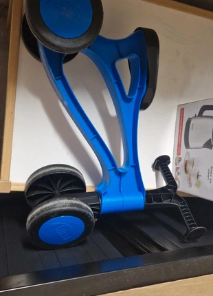 Petit velo, marque: Petit, état: Neuf sans étiquette, taille: 12-18 mois / 80 cm, 5,00 €, 5,95 € Protection acheteurs incluse