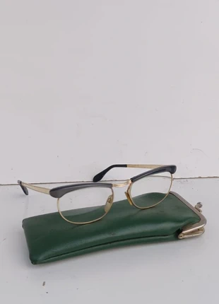 Occhiali vintage da donna 🌈, brand: Vintage Love, condizioni: Buone, €25.00, €26.95 include la Protezione acquisti