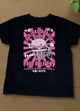 T-shirt Cedarwood State XL “Shinjuku Burgers” | Japan Streetwear, brand: Cedar Wood State, condizioni: Ottime, taglia: XL, €4.00, €4.90 include la Protezione acquisti