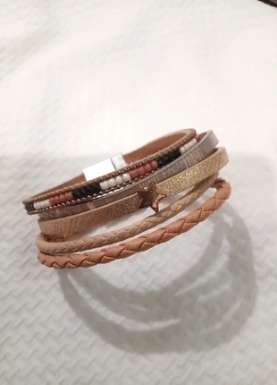 Bracelet multicouche aimant couleur beige et doré longueur 20 cm, estado: Muy bueno, 1,00 €, 1,75 € Protección al comprador Pro incluida