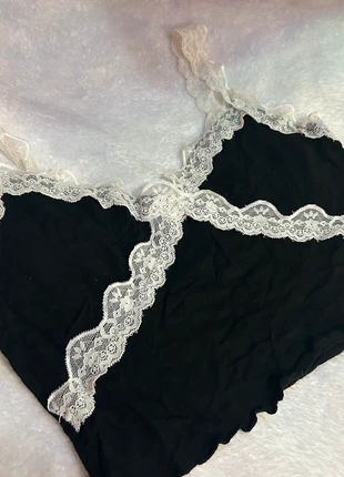 Top nero con pizzo bianco coquette y2k, marke: Shein, zustand: Sehr gut, größe: M / 38 / 10, 3,00 €, 3,85 € inklusive Vinted-Käuferschutz