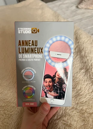 Anneau lumineux de smartphone Streaming Studio, marque: streaming studio, état: Neuf sans étiquette, 11,50 €, 12,78 € Protection acheteurs incluse