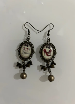 Boucles d’oreilles I love shoes excellent état, état: Très bon état, 5,00 €, 5,95 € Protection acheteurs incluse