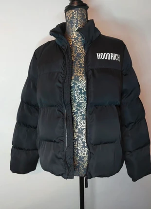 Winter Jacket | Streetwear Zwarte Pufferjas van Hoodrich, marca: Hoodrich, estado: Muy bueno, tamaño: S / 36 / 8, 101,00 €, 106,75 € Protección al comprador incluida