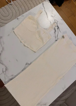 Ensemble jupe, marque: Aprile, état: Très bon état, taille: XS / 34 / 6, 8,00 €, 9,10 € Protection acheteurs incluse