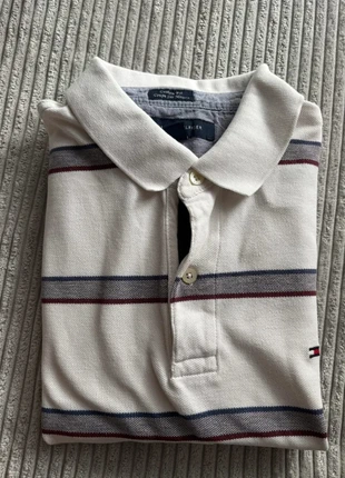 Polo tommy Hilfiger logo brodée taille L en très bon état polo 65, marke: Tommy Hilfiger, zustand: Sehr gut, größe: L, 15,00 €, 16,45 € inklusive Vinted-Käuferschutz