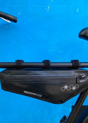 Sacoche Cadre Triangle 1L (Étanche / VTT), marque: rzahuahu, état: Neuf sans étiquette, 10,00 €, 11,20 € Protection acheteurs incluse