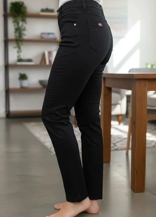 Pantalon Dickies noire coupe slim/droite ajustée taille S, marca: Dickies, estado: Muito bom, tamanho: S / 36 / 8, €15.00, €16.45 inclui Proteção do Comprador