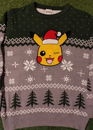 Pull de Noël Pokémon, brand: Pokémon, condition: Very good, size: M, €37.00, €39.55 includes Buyer Protection Pro