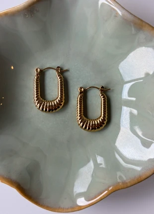 Oorbellen, staat: Heel goed, € 3,00, € 3,85 inclusief Kopersbescherming