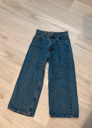Jean taille haut large, marque: Bershka, état: Très bon état, taille: S / 36 / 8, 8,00 €, 9,10 € Protection acheteurs incluse