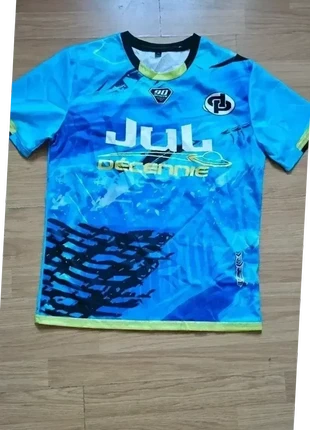 Maillot Jul "D'Or et de platine" Taille XL neuf, marke: Platine, zustand: Sehr gut, größe: XL, 14,99 €, 16,44 € inklusive Vinted-Käuferschutz