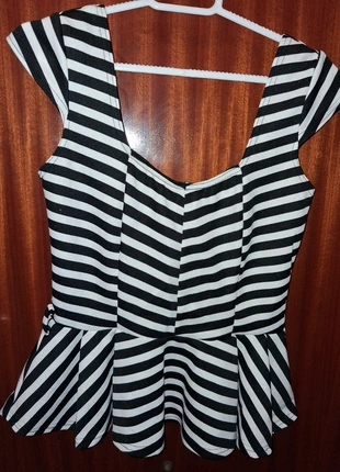 Peplum style top, marque: International, état: Très bon état, taille: L / 40 / 12, 1,50 €, 2,28 € Protection acheteurs incluse