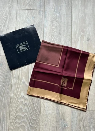 Foulard vintage Burberry’s of London en pure soie Made in Italy avec pochette d’origine, marca: Burberry, estado: Muito bom, €90.00, €95.20 inclui Proteção do Comprador