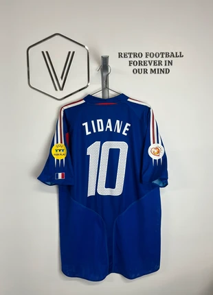 France 2004 Domicile, marke: adidas, zustand: Sehr gut, größe: L, 120,00 €, 126,70 € beinhaltet Vinted-Käuferschutz Pro