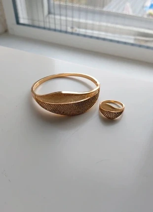 Bracelet doré, marque: Vintage Dressing, état: Très bon état, 18,00 €, 19,60 € Protection acheteurs incluse