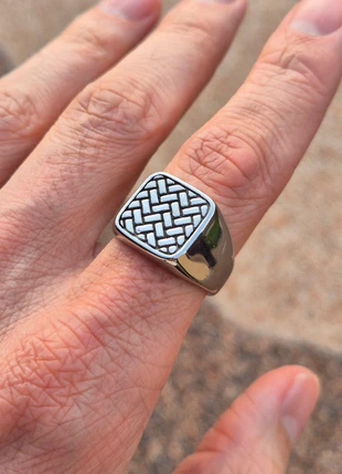 Bague chevalière grise argentée élégante minimaliste chic, marke: Studio Bohème, zustand: Neu, größe: 59.7 mm / 19 mm Ø, 11,99 €, 13,29 € beinhaltet Vinted-Käuferschutz Pro