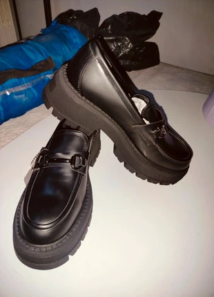 Mocassini Neri Chunky NUOVI - Suola Carrarmato - Taglia 38, brand: Martin Pescatore, condizioni: Nuovo con cartellino, taglia: 38, €30.00, €32.20 include la Protezione acquisti