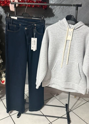Jeans asimmetrico, più felpa, brand: Vestido, condizioni: Nuovo senza cartellino, taglia: Taglia unica, €30.00, €32.20 include la Protezione acquisti