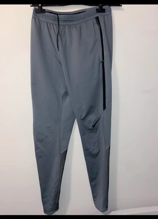 Tuta running nike., brand: Nike, condizioni: Ottime, taglia: S / IT 40 / EU 36, €6.00, €7.00 include la Protezione acquisti