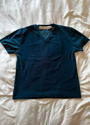 Vintage Velour T-Shirt, brand: Vintage, condition: Very good, size: L / 40 / 12, €25.00, €26.95 includes Buyer Protection
