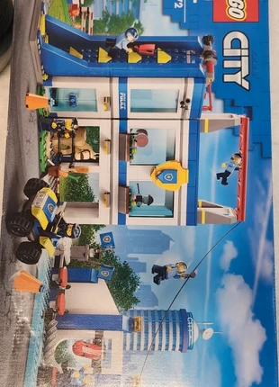 LEGO City – Centre d’Entraînement de la Police (60372), marke: LEGO, zustand: Neu, mit Etikett, größe: 6 Jahre / 116, 59,99 €, 63,69 € inklusive Vinted-Käuferschutz