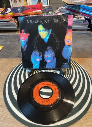 Disque vinyle 45t : The cure, état: Bon état, 5,00 €, 5,95 € Protection acheteurs incluse