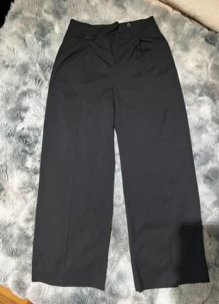 Office Look Pants Anzughose wide fit, brand: H&M, condizioni: Ottime, taglia: XS / IT 38 / EU 34, €10.00, €11.20 include la Protezione acquisti