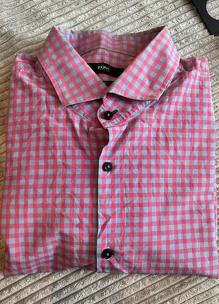 Chemise Hugo boss taille L en très bon état chemise 49, marca: Hugo Boss, estado: Muito bom, tamanho: L, €20.00, €21.70 inclui Proteção do Comprador