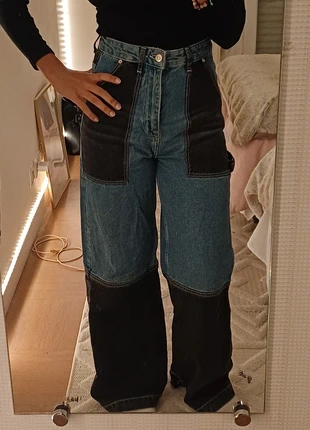 Jean large évasé bicolore bleu et noir, brand: Bershka, condizioni: Ottime, taglia: S / IT 40 / EU 36, €10.00, €11.20 include la Protezione acquisti