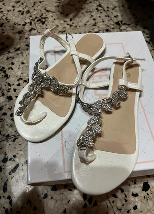 Sandali gioiello eleganti numero 38, merk: no brand, staat: Goed, maat: 38, € 3,00, € 3,85 inclusief Kopersbescherming