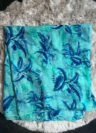 Bershka scarf, merk: Bershka, staat: Heel goed, € 6,00, € 7,00 inclusief Kopersbescherming