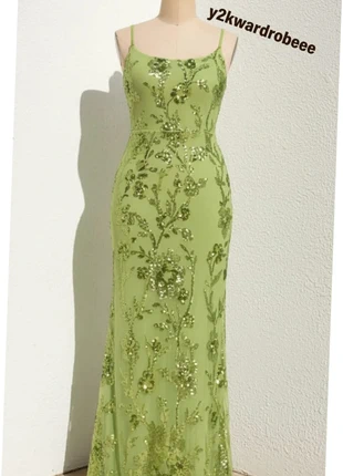 💚 Robe de soirée longue Vert Citron, dos nu lacé et broderies de sequins, marque: friperie, état: Très bon état, taille: M / 38 / 10, 56,90 €, 60,45 € Protection acheteurs incluse