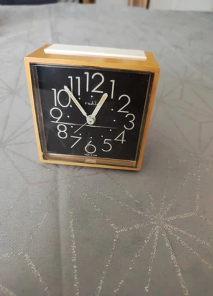 Ancien réveil mécanique a cloche, merk: Vintage Dressing, staat: Goed, € 15,00, € 16,45 inclusief Kopersbescherming