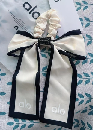 Tocado de lazo, marca: ALO, estado: Muito bom, €10.00, €11.20 inclui Proteção do Comprador