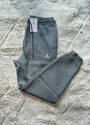 Bas Nike Jordan Neuf et Authentique, merk: Jordan, staat: Nieuw met prijskaartje, maat: M, € 59,99, € 63,69 inclusief Kopersbescherming