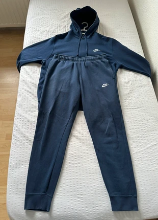 Ensemble Nike Bleu Marine - Hoodie + Jogging, Unisexe, Excellent État, merk: Nike, staat: Nieuw zonder prijskaartje, maat: M, € 89,00, € 94,15 inclusief Kopersbescherming