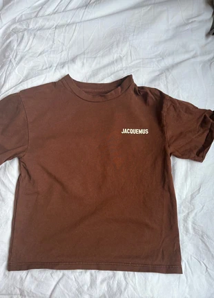 Jacquemus tshirt, merk: Jacquemus, staat: Nieuw zonder prijskaartje, maat: 6 jaar / 116 cm, € 30,00, € 32,20 inclusief Kopersbescherming